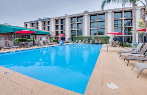 Metairie Hotel | Ramada by Wyndham Metairie New Orleans Airport