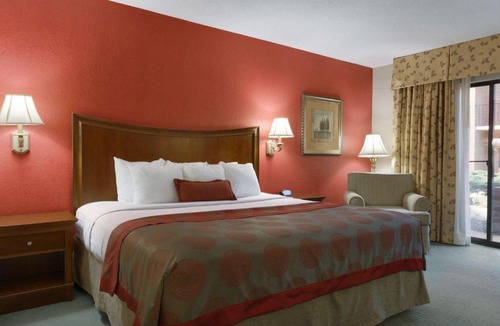 Southwest Raleigh Hotel | Ramada by Wyndham Raleigh
