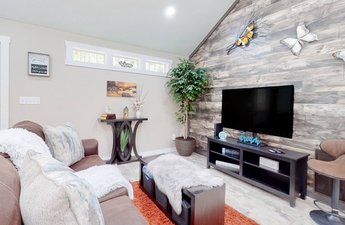 Horse Shoe House | Ranch house in Horse Shoe with mountain views, firepit, & grill
