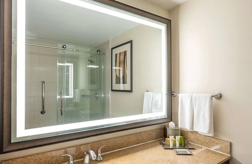 Alexandria West Hotel | Rare Gem! 3 Comfortable Units, Indoor and Outdoor Pool, Pets Allowed, Parking!