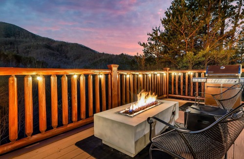 Smoky Mountains Cabin | Rare Smoky Mtn Majesty: Luxury Views, Private Sauna, Spa & Theater