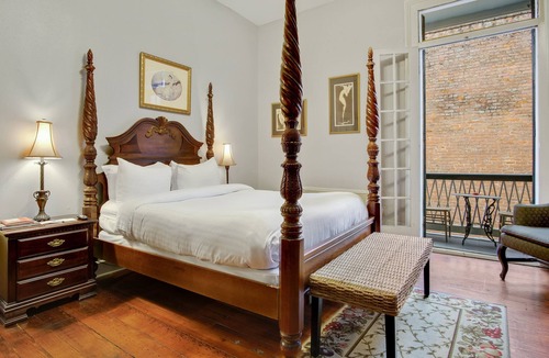 New Orleans Hotel | Rathbone Mansions