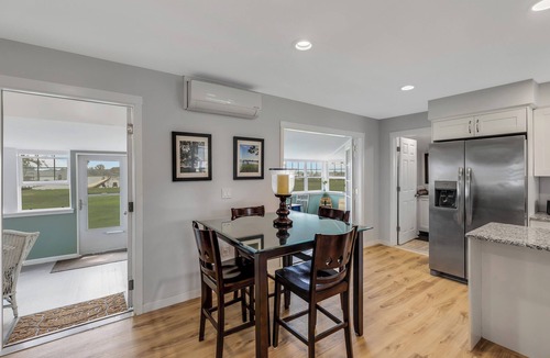 Pearl Beach House | Rays On The River: Dive into Summer – Swim, Boat, and Relax by the River!