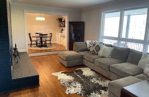 Kernersville House | Recently Renovated Home - Furniture Market, HPU, Wake Forest, Greensboro & more!