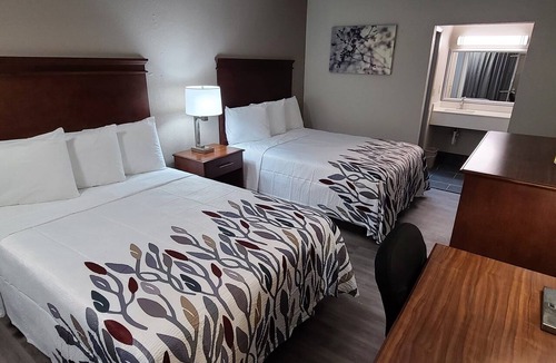 LaGrange Hotel | Red Roof Inn LaGrange
