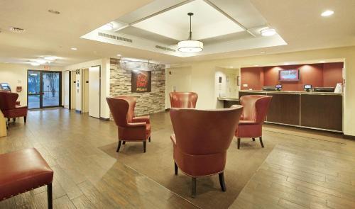 Franklin Park Hotel | Red Roof Inn PLUS Austin South - Airport