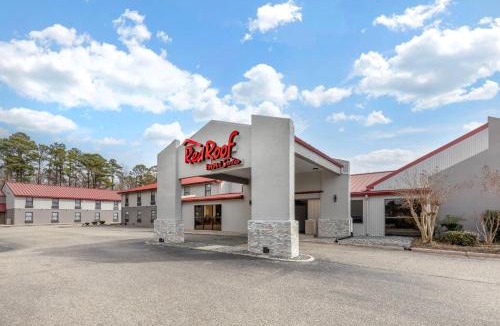 North Newport News Hotel | Red Roof Inn & Suites Newport News