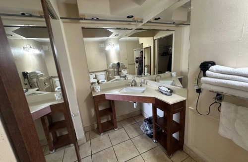 Covington Hotel | Red Rose Hotel