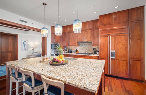 Montage Kapalua Bay Villa | REDECORATED & BRAND NEW! Expansive Ocean View 3 BR+Den, 3.5 BA Montage Kapalua - Sleeps 8!