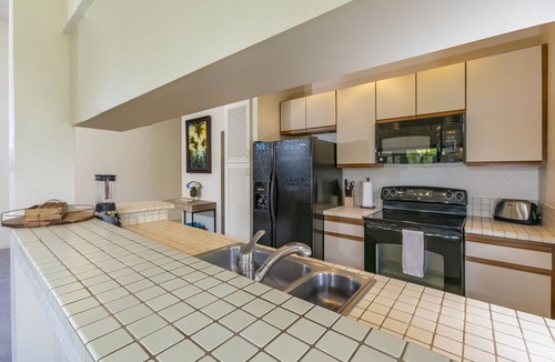 Wailea Condo | Redesigned 1BD/2BA Condo with Haleakala Views Near Wailea's Beaches and Dining