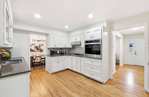 Tucker House | Refined Pool Oasis| All-King Beds | TVs Throughout