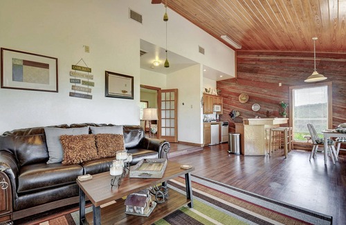 Spicewood House | Regal riverfront home with 2 cabins - 2 miles to marina