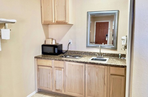 Hondo Hotel | Regency Inn Hondo