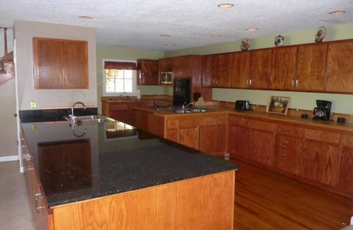 Fries House | Relax and enjoy the beauty of the New River & mountains