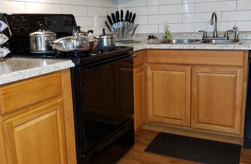 Grasonville Apartment | Relax on the Eastern Shore of Kent Narrows in a King Bed