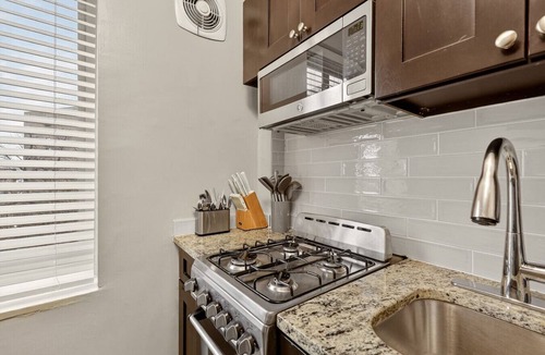 Radnor - Fort Myer Heights Apartment | Relax & Recharge Massage Chair + Free Parking