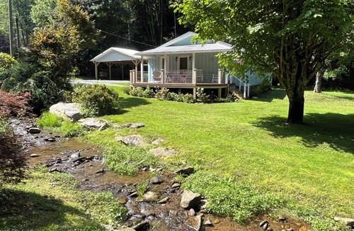 Waynesville Cottage | Relax, Recharge