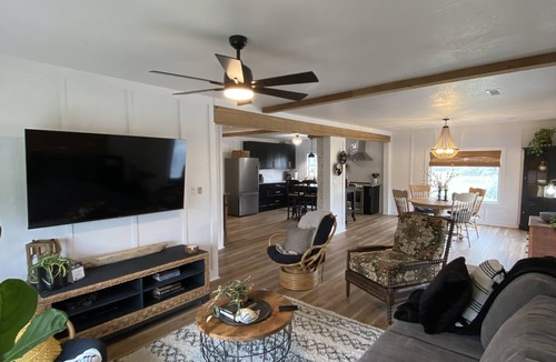 Buxton House | Relax, unwind in beautiful coastal cottage near exquisite Cape Hatteras Seashore