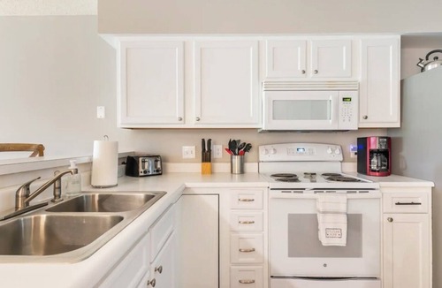 Pawleys Island Condo | Relaxing 2BD True Blue Golf Resort 4 Pools, Huge Balcony, 3 min to Pawleys Beach