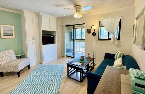 Palmetto Dunes Condo | Relaxing Beachfront Getaway in a Private Gated Resort - Weekly/Monthly Discounts