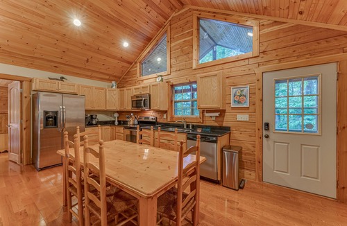 Saluda Cabin | Relaxing cabin in Lake Sheila area