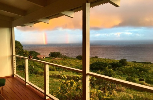 Hana Apartment | Relaxing home away from home- honeymoon friendly