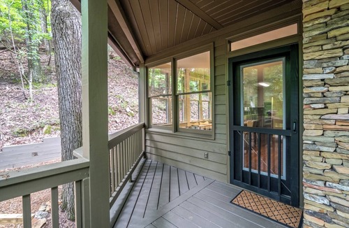 Big Canoe House | Relaxing mountain retreat in Big Canoe with wrap around deck and babbling brook