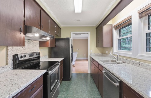 Anderson House | Relaxing Multi-family waterfront home with private dock on Lake Hartwell!