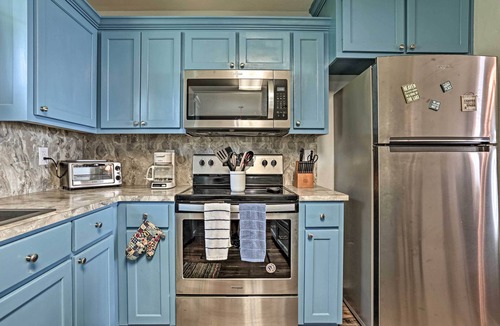 Jefferson Cottage | Relaxing Texas Getaway, 1 Mile to Boat Ramp!