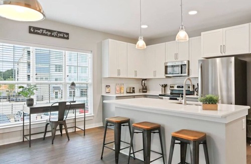 Charlotte Apartment | Reluxme|Chic 2BR w/Balcony, Gym & Pool Near Mall