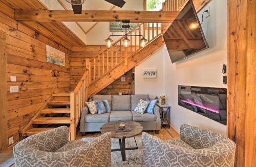 Purlear House | Remote Mountain Escape with Hot Tub and 122 Acres!