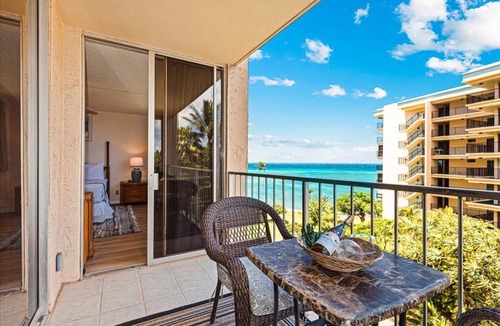Napili-Honokowai Condo | Renovated and spacious 2bd - oceanfront resort