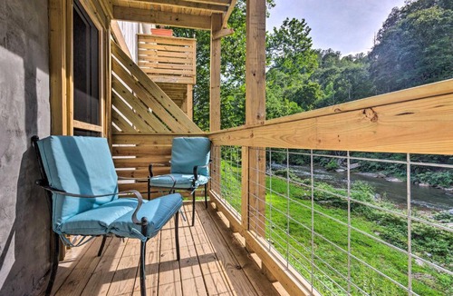 Burnsville Apartment | Renovated Burnsville Retreat with Deck and River Views