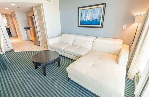 Downtown Myrtle Beach Condo | Renovated, contemporary,Nice,low-floor,Oceanfront!
