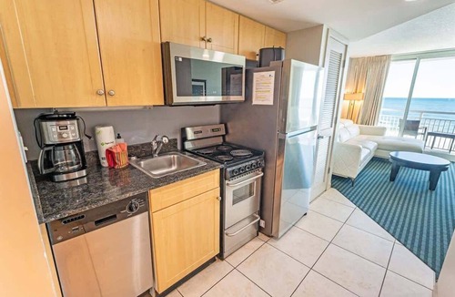 Downtown Myrtle Beach Condo | Renovated, contemporary,Nice,low-floor,Oceanfront!