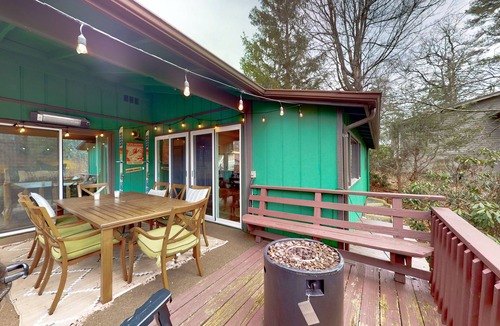 Newland Cottage | Renovated country cottage with pool access, furnished deck, & firepit