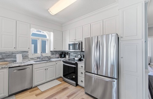 Sunset Beach House | Renovated Ocean Front Dream House in Sunset Beach