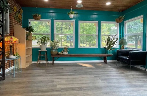 Oxon Hill Apartment | RENOVATED STUDIO with PRIVATE ENTRANCE, gym, libr