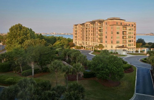 Charleston Hotel | Residence Inn by Marriott Charleston Patriots Point
