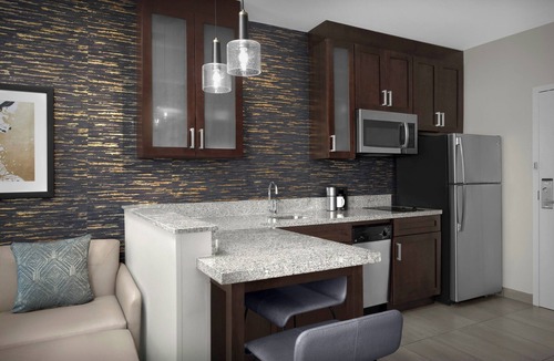 Downtown Richmond Hotel | Residence Inn by Marriott Richmond Downtown