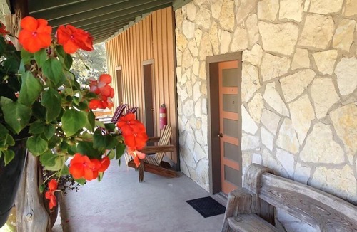 Leakey Apartment | Restful Inn Room for 2