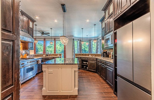 Midlothian House | Retreat Mountain Peak | A Retreat DFW Experience