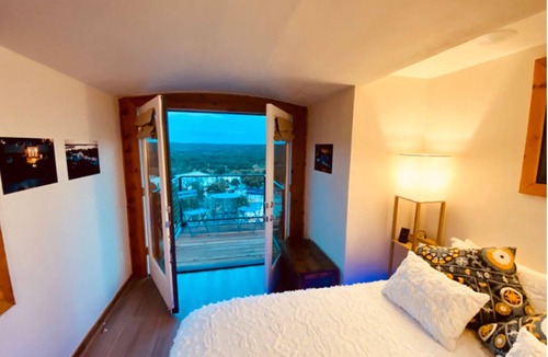 Cottonwood Shores House | Retreat on the Hill: Curves Container Unit w/Views