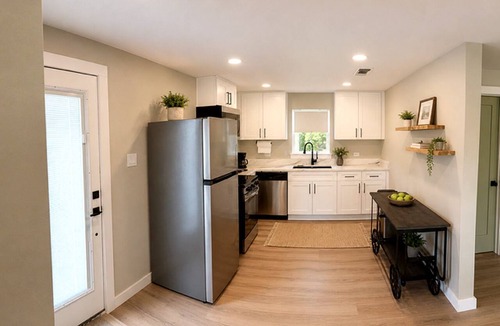 Cedar Hill House | Retreat On The Hill