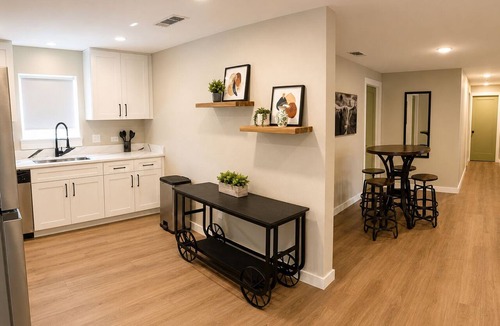 Cedar Hill House | Retreat On The Hill