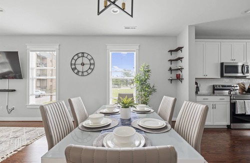 Jackson Ward House | Richmond Gem, Free Parking, Quiet, Fenced,Walkable