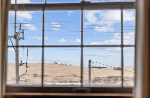 Nags Head Cottage | Ridge Retreat | Semi-Oceanfront | Historic Cottage