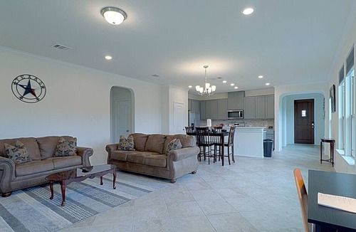 Round Rock House | Riley Residence - Dell Diamond and Kalahari WaterPark