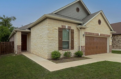 Round Rock House | Riley Residence - Dell Diamond and Kalahari WaterPark