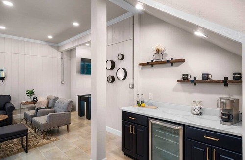 Stonewall House | Rio Ranchito, Hot tub, River Front!